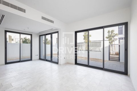 Rijtjeshuis te koop in Dubai Land, Dubai, VAE 4 slaapkamers, 233.84 vr.m., nr 767460 - foto 15