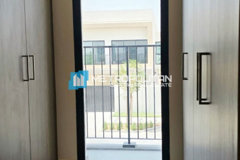 Villa para arrendamento em Yas Island, Abu Dhabi, EAU 4 quartos, 313.3 m2 № 690659 - foto 6