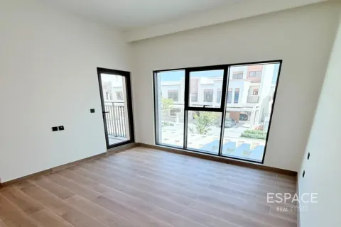 Kuća u nizu u Damac Lagoons, Dubai, UAE 212 m2, 4 spavaćih soba Br. 737812