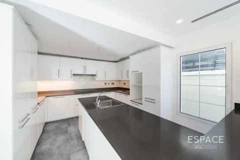 فيلا للبيع في Jumeirah Village Triangle، دبي، الإمارات العربية المتحدة 3 غرفة نوم ، 362 متر مربع ، رقم 737809 - صورة 8