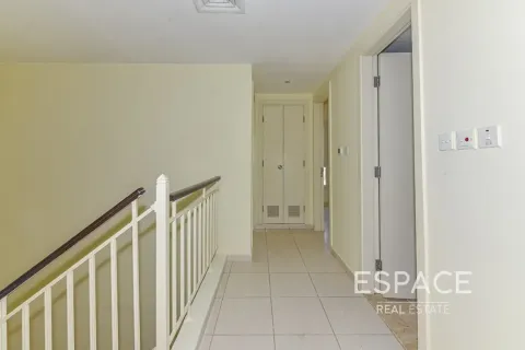 Villa til salg i The Springs, Dubai, UAE 3 soveværelser, 245 kvm № 737810 - foto 6