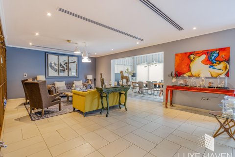 Villa te huur in Jumeirah Park, Dubai, VAE 4 slaapkamers, 402.73 vr.m., nr 418473 - foto 10