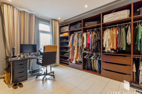 Villa te huur in Jumeirah Park, Dubai, VAE 4 slaapkamers, 402.73 vr.m., nr 418473 - foto 13