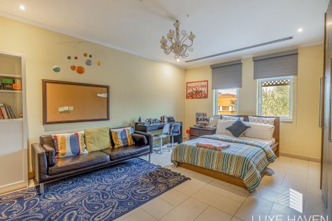 Villa te huur in Jumeirah Park, Dubai, VAE 4 slaapkamers, 402.73 vr.m., nr 418473 - foto 19