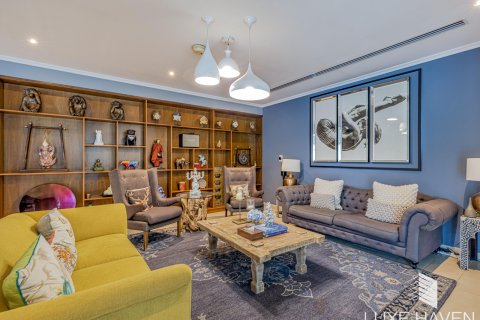 Villa te huur in Jumeirah Park, Dubai, VAE 4 slaapkamers, 402.73 vr.m., nr 418473 - foto 2