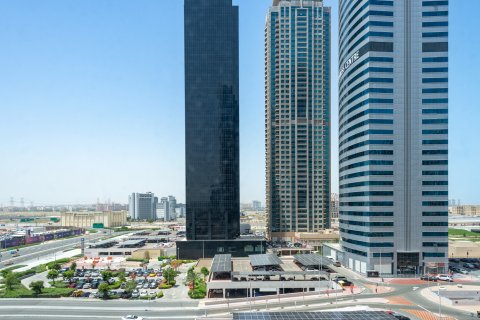 Apartmen di Jumeirah Lake Towers, Dubai, UAE 1 bilik tidur, 80.02 meter persegi № 764220 - foto 11