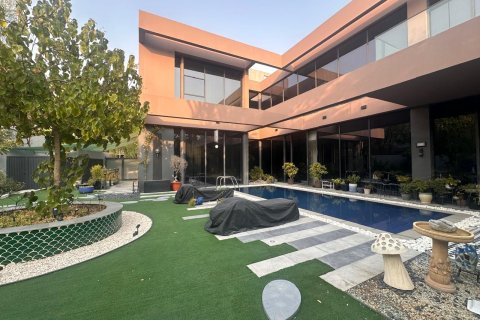 Villa i Tilal City, Sharjah, UAE 5 soveværelser, 457.83 kvm № 764219