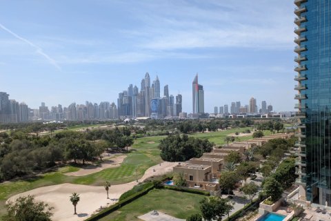 Apartamento en The Views, Dubai, EAU 2 dormitorios, 127.93 m² № 751097